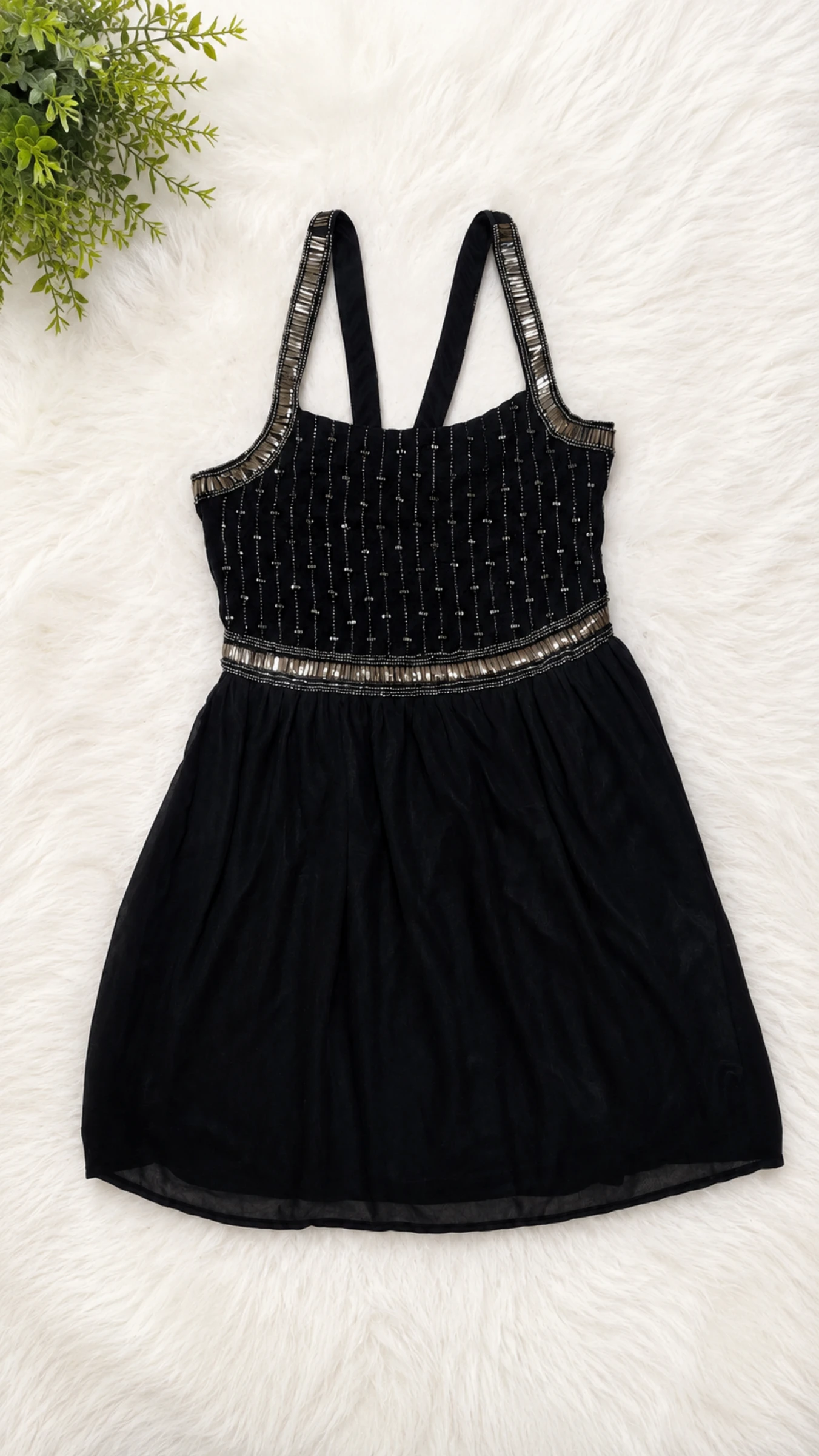 Vestido negro de fiesta con pedrería – Talla S – photo 2